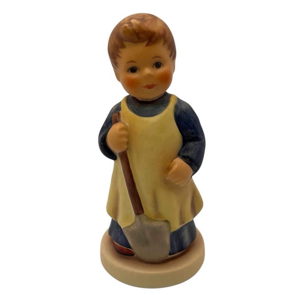 HUMMEL GOEBEL FIGURINE 727 TMK 7 Garden Treasures 1222 Girl With Shovel Vtg